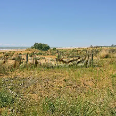 Lägenhet Cozy With A Fenced Garden And Fireplace
