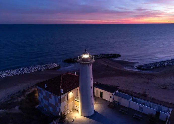 Cozy With A Fenced Garden And Fireplace Daire *