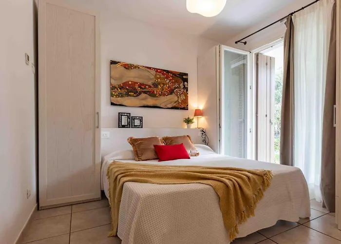 Cozy With A Fenced Garden And Fireplace Daire