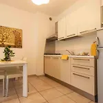 Cozy With A Fenced Garden And Fireplace Apartment